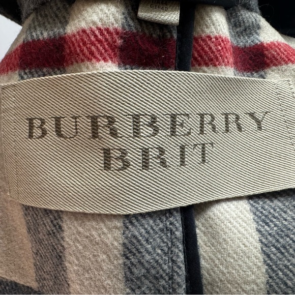 Burberry Women's Gray Wool Toggle Trench Coat.  Size 10. - Picture 9 of 15